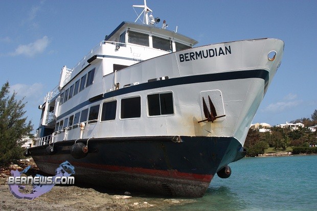 bermuda-ferry-boat-rocked-2010-3.JPG